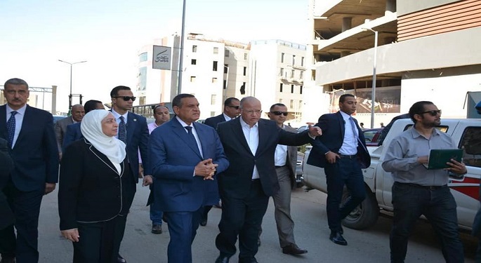 بالصور.. وزير التنمية المحلية يتفقد الخدمات المقدمة للمواطنين بـ”الأسمرات”