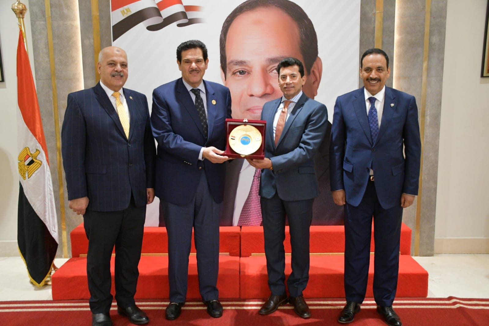 بالصور.. وزير الشباب والرياضة يستقبل رئيسي الاتحاد الأسيوي والعربي للرماية