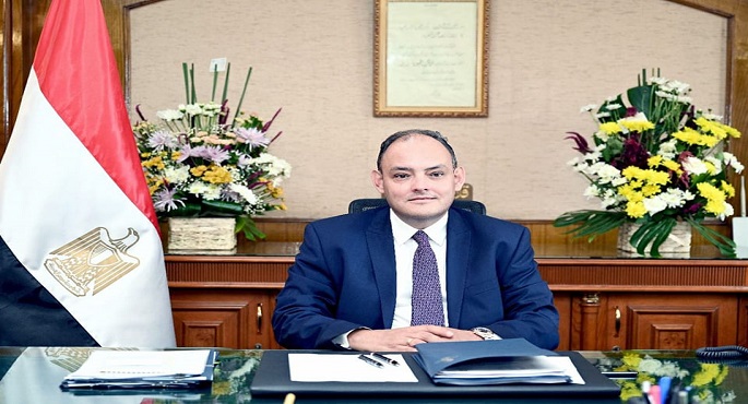 وزير الصناعة يستعرض تطورات مشروع تنمية منطقة المثلث الذهبي بالصحراء الشرقية