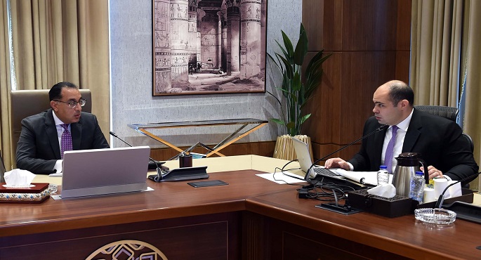 بالصور.. مدبولي يستعرض مع رئيس جهاز حماية المنافسة التقدم المحرز بشأن تطبيق سياسات المنافسة