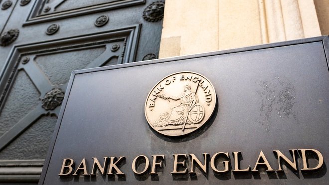 بنك إنجلترا يرفع سعر الفائدة إلى أعلى مستوى منذ 14 عاما