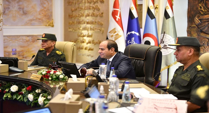 بالصور.. الرئيس السيسي يشهد جانبا من اختبارات المتقدمين للالتحاق بوظائف بوزارة التربية والتعليم