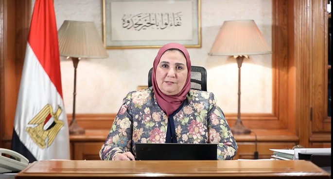 وزيرة التضامن تعلن الانتهاء من صرف التعويضات لأسر ضحايا حادث تصادم حافلة ركاب وشاحنة نقل على طريق “الخارجة – أسيوط”