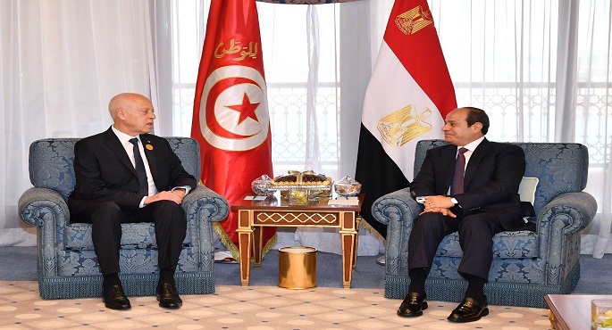 على هامش قمة جدة .. الرئيس السيسي يلتقي نظيره التونسي ويؤكد تطلع مصر إلى تطوير العلاقات بين البلدين