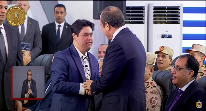 الرئيس السيسي يحقق أمنية الشاب أدهم هشام أبو بكر من ذوي الهمم بحضوره أحد الافتتاحات الكبرى