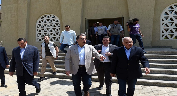 بالصور.. رئيس الوزراء يتفقد مشروع تنمية وتطوير المنطقة الاستثمارية بالصف