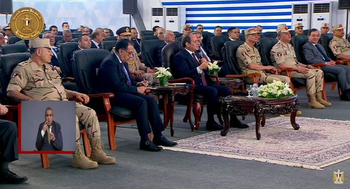 الرئيس السيسي يشهد افتتاح مجمع مصانع إنتاج الكوارتز بالعين السخنة