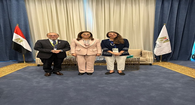 بالصور..السعيد تلتقي مدير الوكالة الفرنسية للتنمية لمناقشة عدد من القضايا المحلية والدولية
