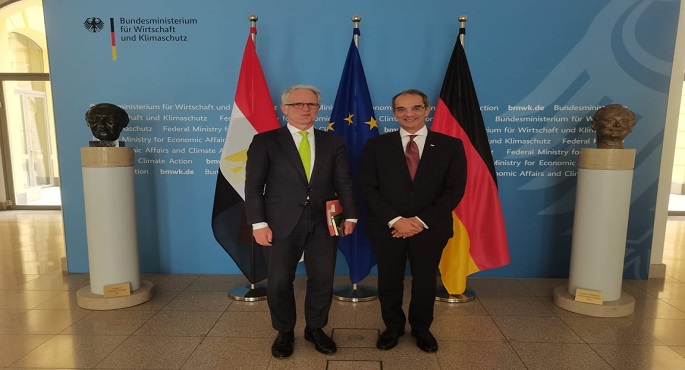 بالصور.. وزير الاتصالات يبحث فتح آفاق جديدة للتعاون بين مصر وألمانيا