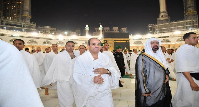 بالصور .. الرئيس السيسي يؤدي مناسك العمرة ويزور المسجد النبوي على هامش مشاركته في قمة جدة