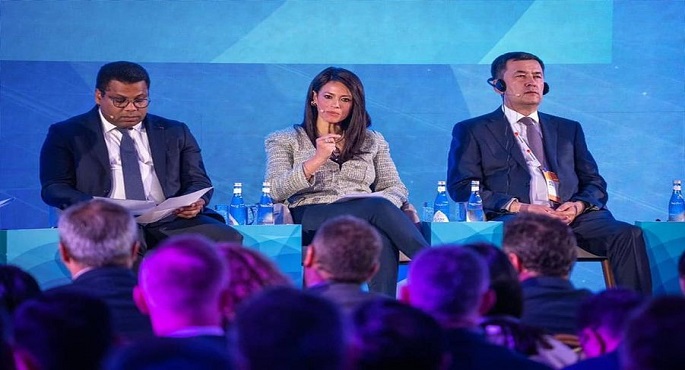 بالصور.. وزيرة التعاون الدولي تستعرض جهود الدولة للتحول إلى المدن الذكية والخضراء