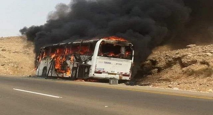 قتلى وجرحى إثر استهداف حافلة ركاب في دير الزور
