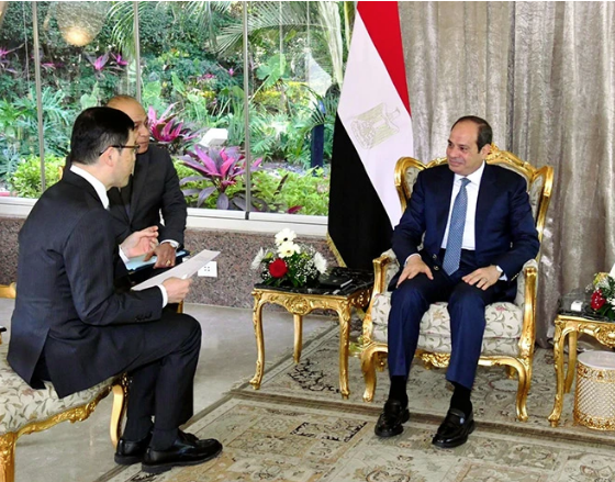 بالصور .. الرئيس السيسى فى حوار لـ«أساهى» اليابانية: نرفض التدخل فى شؤون الدول