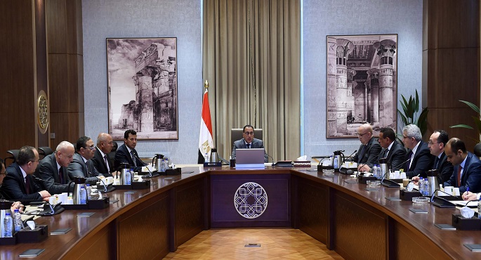رئيس الوزراء يتابع موقف سداد مستحقات شركة “المقاولون العرب” لدى عدد من الجهات الحكومية
