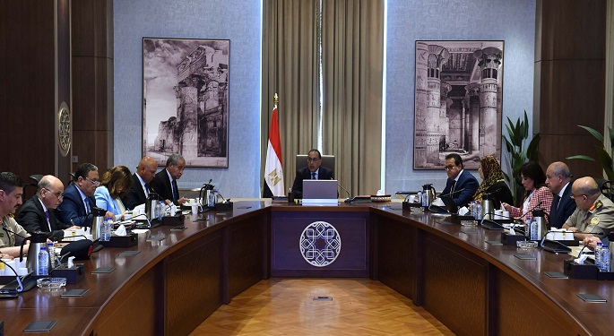 مدبولي يتابع إجراءات التعامل مع تداعيات أحداث السودان ويوجه باستمرار انعقاد مجموعة الأزمة