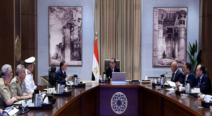 رئيس الوزراء يتابع مستجدات منظومة النقل الذكي على الطرق السريعة