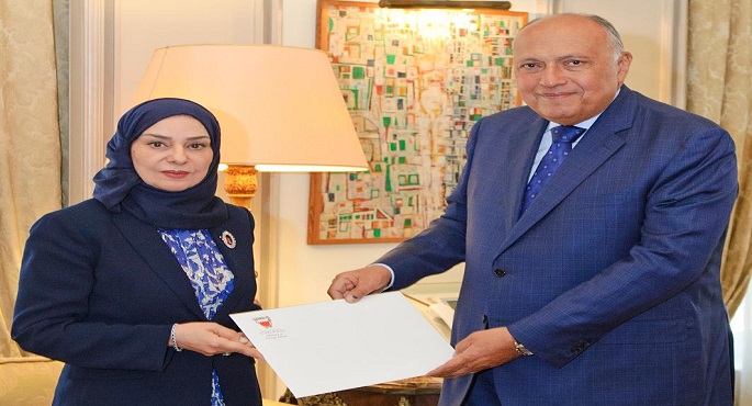 سامح شكري يستقبل سفيرة البحرين الجديدة لدى مصر