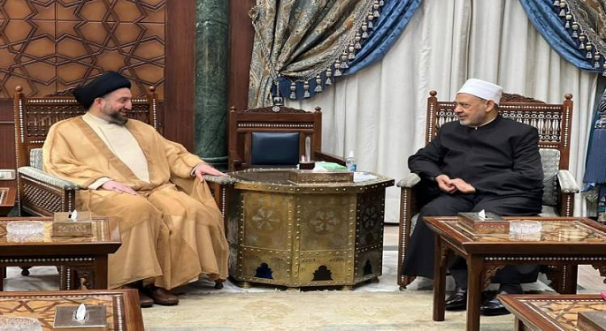 شيخ الأزهر يلتقي عمار الحكيم ويدعو إلى لم شمل الأمة الإسلامية لمواجهة التحديات وحملات التغريب
