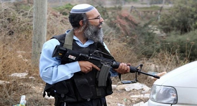 مستوطن يصيب فلسطينيًا بالرصاص شمال الضفة الغربية