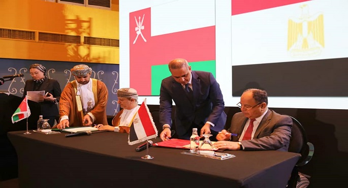بالصور..توقيع اتفاق منع الازدواج الضريبي بين مصر وسلطنة عمان