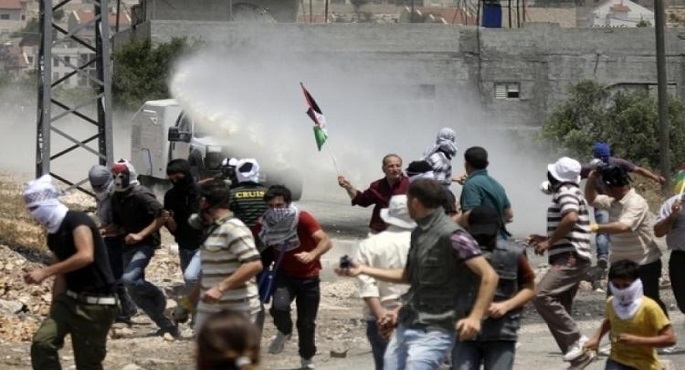 مواجهات بين الفلسطينيين والاحتلال الإسرائيلي بوسط وشمال غرب الضفة الغربية