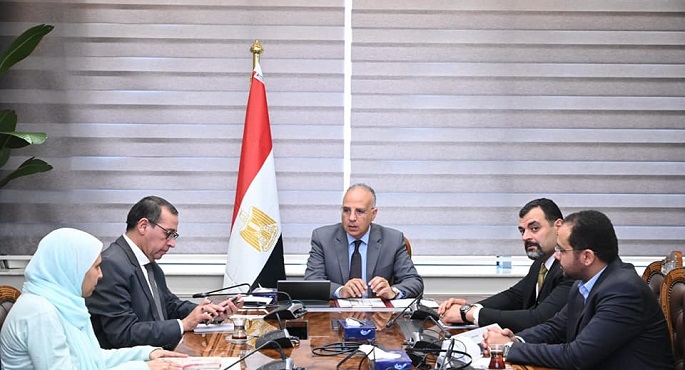 وزير الري يتابع ضوابط إستخدام المياه الجوفية ومنظومة المراقبة والتحكم في الآبار الجوفية