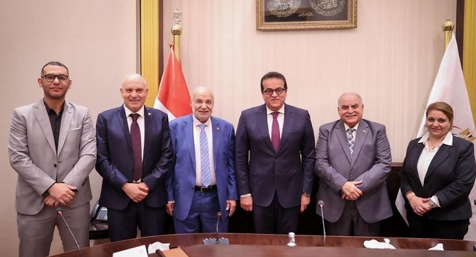 بالصور.. وزير الصحة يؤكد الاهتمام بملف تطوير خدمات العلاج الطبيعي في 761 قسمًا بالمستشفيات والوحدات الصحية
