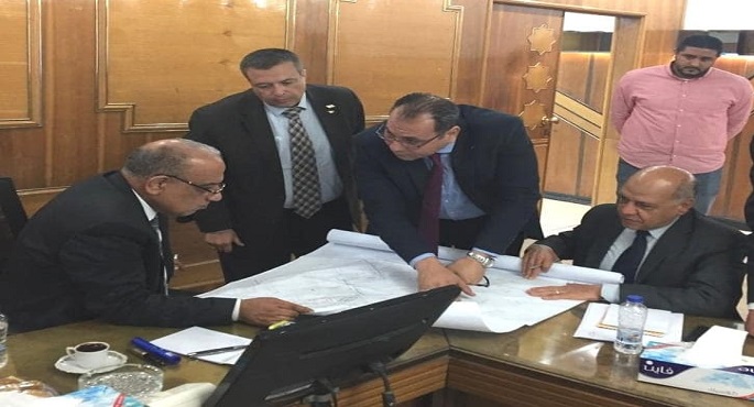 وزير قطاع الأعمال يجتمع بقيادات الشركة القابضة للقطن وشركة مصر للغزل والنسيج بالمحلة الكبرى