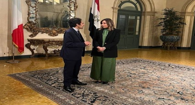 وزيرة الثقافة تبحث مع سفير مصر في إيطاليا سبل التعاون في المجالات الثقافية