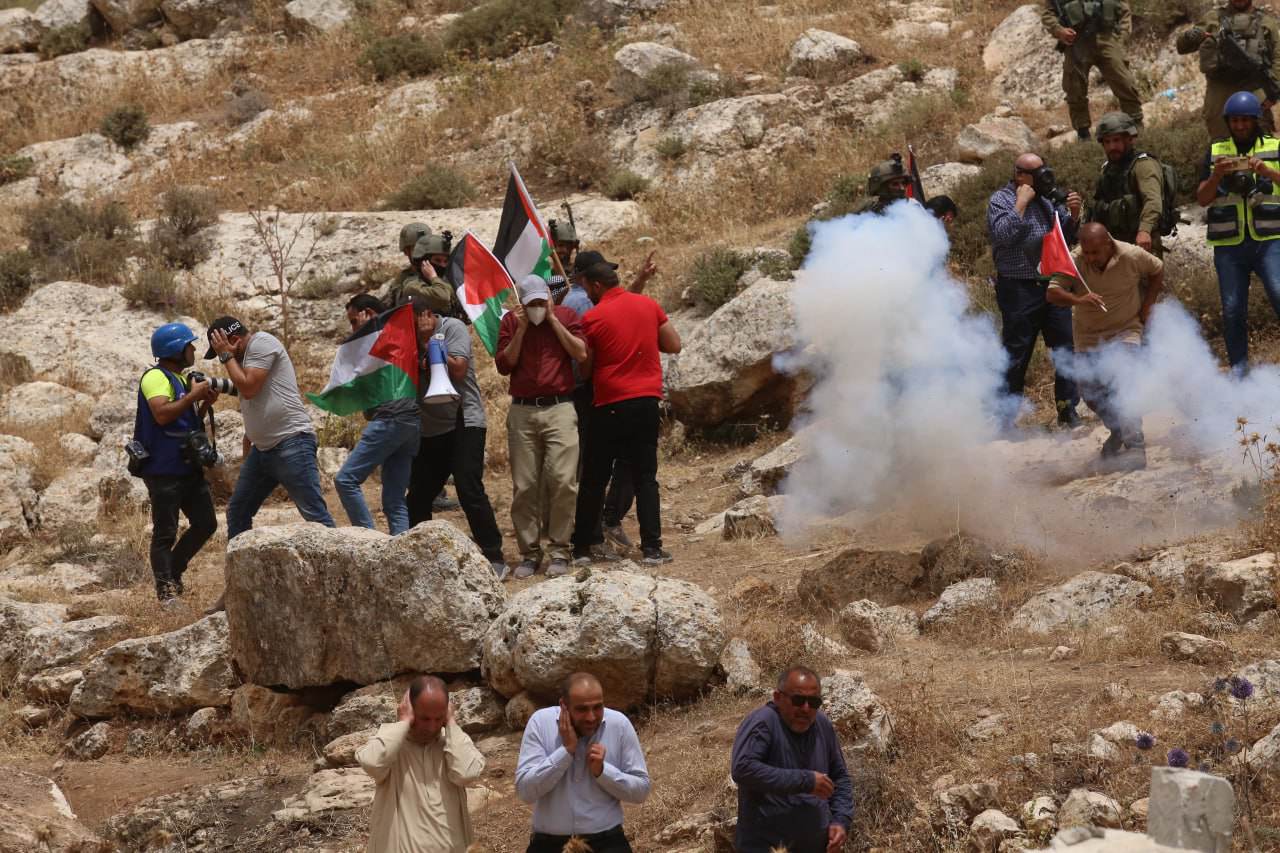 استشهاد شاب فلسطيني وإصابة 17 آخرين برصاص الاحتلال في مخيم “بلاطة” شرق نابلس