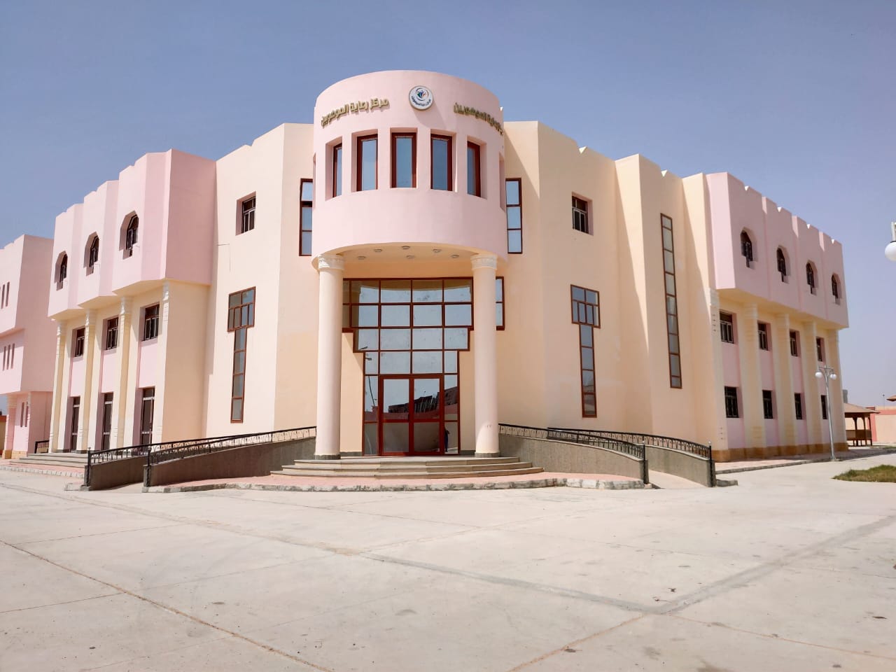 وزير الإسكان يُتابع مستجدات الموقف التنفيذي بمشروعات مدينة قنا الجديدة