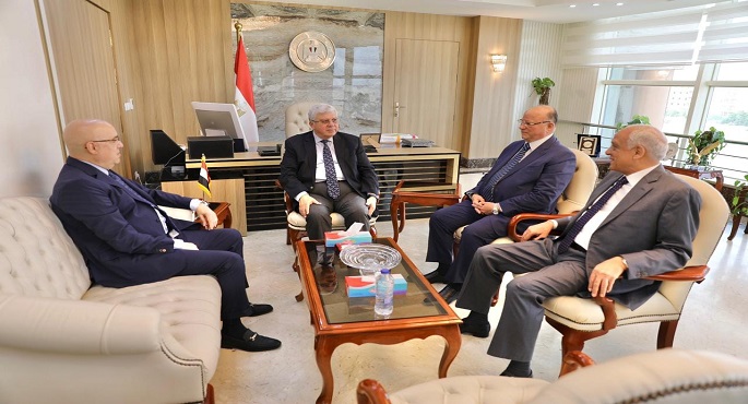 وزيرا التعليم العالي والإسكان يبحثان آليات تطوير الصورة البصرية للطريق الدائري