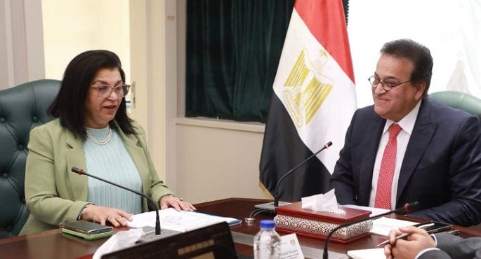 وزير الصحة يناقش مع ممثل منظمة الصحة العالمية استعدادات عقد المؤتمر العالمي للسكان والصحة والتنمية