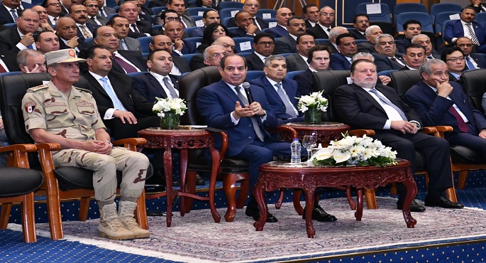 بالصور.. الرئيس السيسي يشهد افتتاح محطة “تحيا مصر” متعددة الأغراض بميناء الإسكندرية