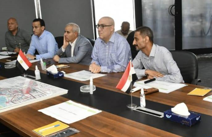 وزير الإسكان يتابع الموقف التنفيذي للمشروعات بـ “العلمين الجديدة”