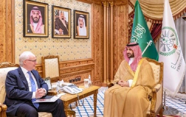 وزير الدفاع السعودي يبحث مع المبعوث الأمريكي سبل التوصل لحل سياسي في اليمن