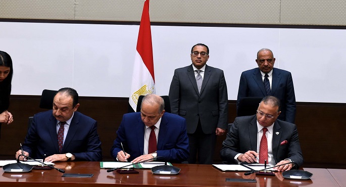 رئيس الوزراء يشهد توقيع عقد اتفاق المساهمين لتأسيس شركة مساهمة مصرية لإنشاء وإدارة وتشغيل مصنع لإنتاج حبيبات الكلور