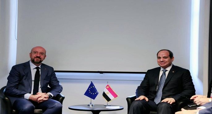 على هامش قمة باريس.. الرئيس السيسي يلتقي رئيس المجلس الأوروبي