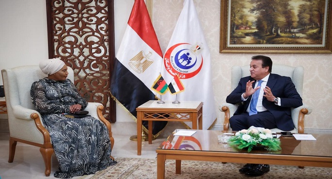 بالصور.. وزير الصحة يبحث مع نائب وزير صحة دولة مالاوي سبل التعاون المشترك بين الجانبين