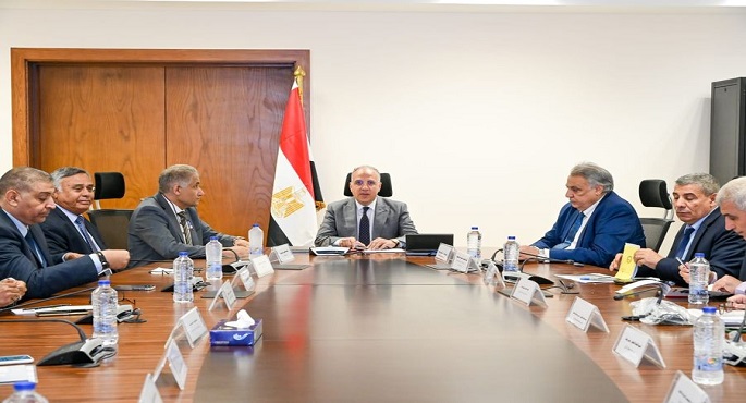 وزير الري يؤكد أهمية وضع قاعدة بيانات بمنظومة زمنية لمواعيد تطهير الترع دوريا