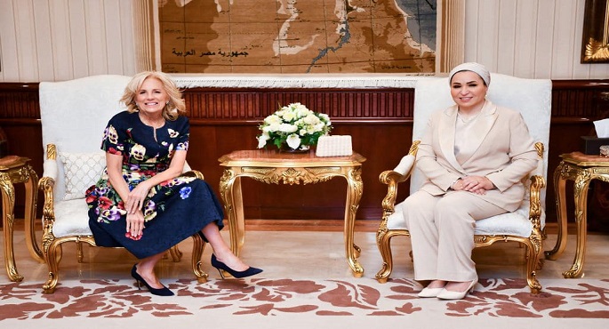 بالصور.. قرينة الرئيس السيسي: أرحب بالسيدة الأمريكية الأولى ضيفة عزيزة في بلدها الثاني مصر