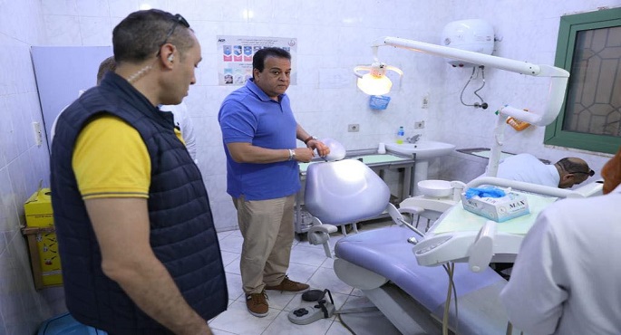 بالصور.. وزير الصحة يتفقد حملة “100 يوم صحة” ومركز صحة المرأة بمدينة بنها