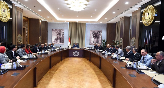 بالصور.. رئيس الوزراء يصدر قرارا بإعادة تشكيل اللجنة الطبية العليا والاستغاثات بمجلس الوزراء