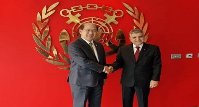أسامة ربيع يبحث مع الأمين العام للمنظمة البحرية الدولية سبل التعاون في مجالات التدريب والتحول الأخضر