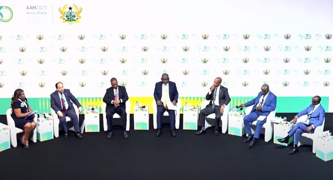 وزير المالية: التداعيات السلبية للأزمات العالمية أثرت بشدة على الحيز المالي للبلدان النامية