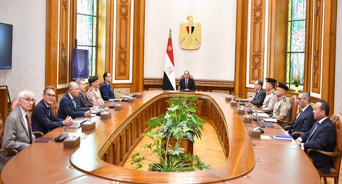 الرئيس السيسي يؤكد اهتمام مصر بجذب الاستثمارات الإيطالية الكبرى في التعدين والصناعة التحويلية