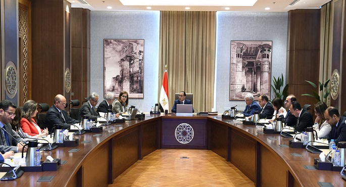 بالصور..مدبولي يبحث سبل النهوض بمنظومة المدارس الفنية والحرفية بالشراكة مع القطاع الخاص