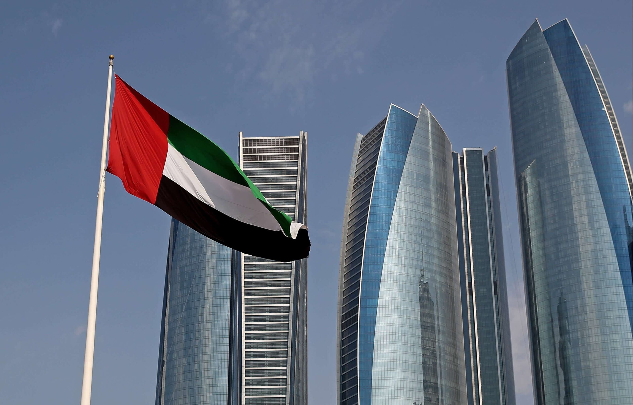 صحيفتان إماراتيتان: أبوظبي تسعى لتعزيز فرص الأمن والاستقرار العالمي