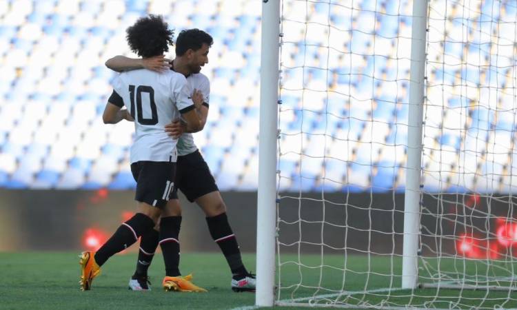 منتخب مصر يتأهل لنهائيات أمم أفريقيا بالفوز بثنائية على غينيا