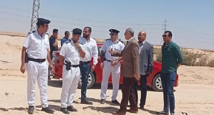 بالصور .. وزير الإسكان يُصدر قراراً بإزالة التعديات عن 10 أفدنة بملوي الجديدة